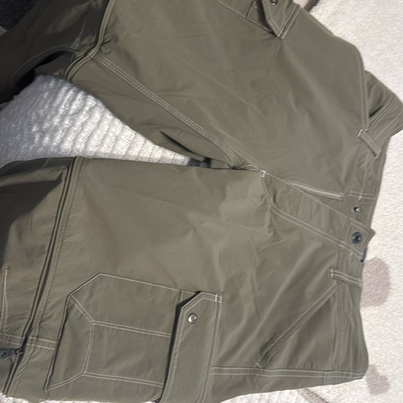 Brand new never worn Kuhl zip off pants size 32x32 - Picture 5 of 6